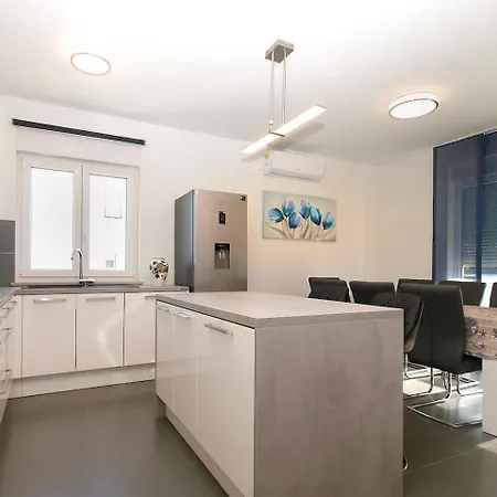 Vacanze Holiday home Pula